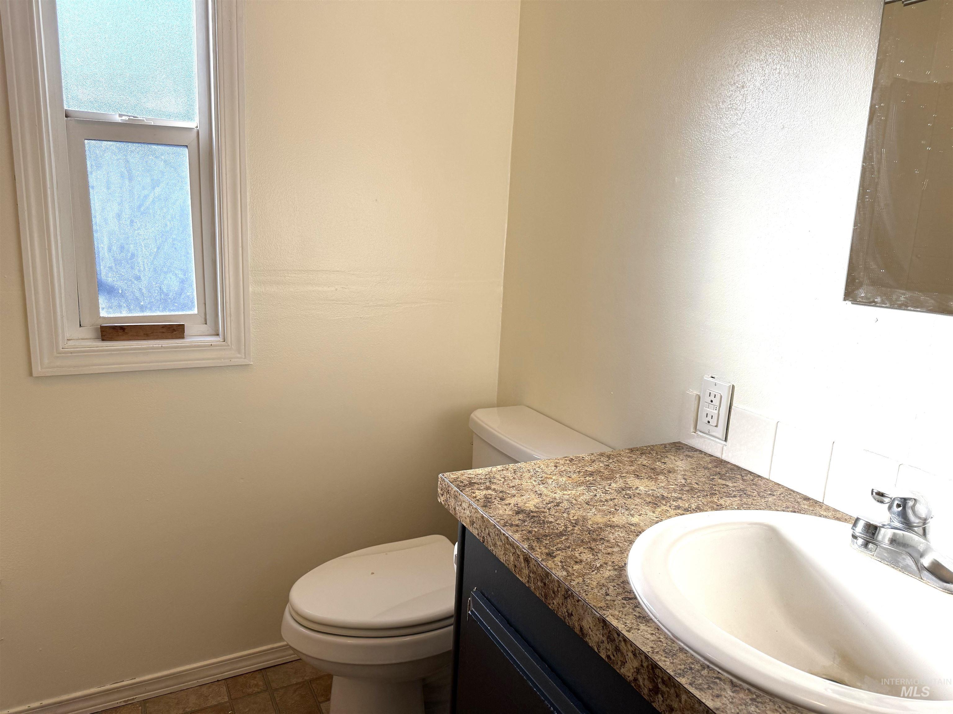 605 N Almon #20, Moscow, Idaho 83843, 2 Bedrooms, 2 Bathrooms, Residential For Sale, Price $29,900,MLS 98962512