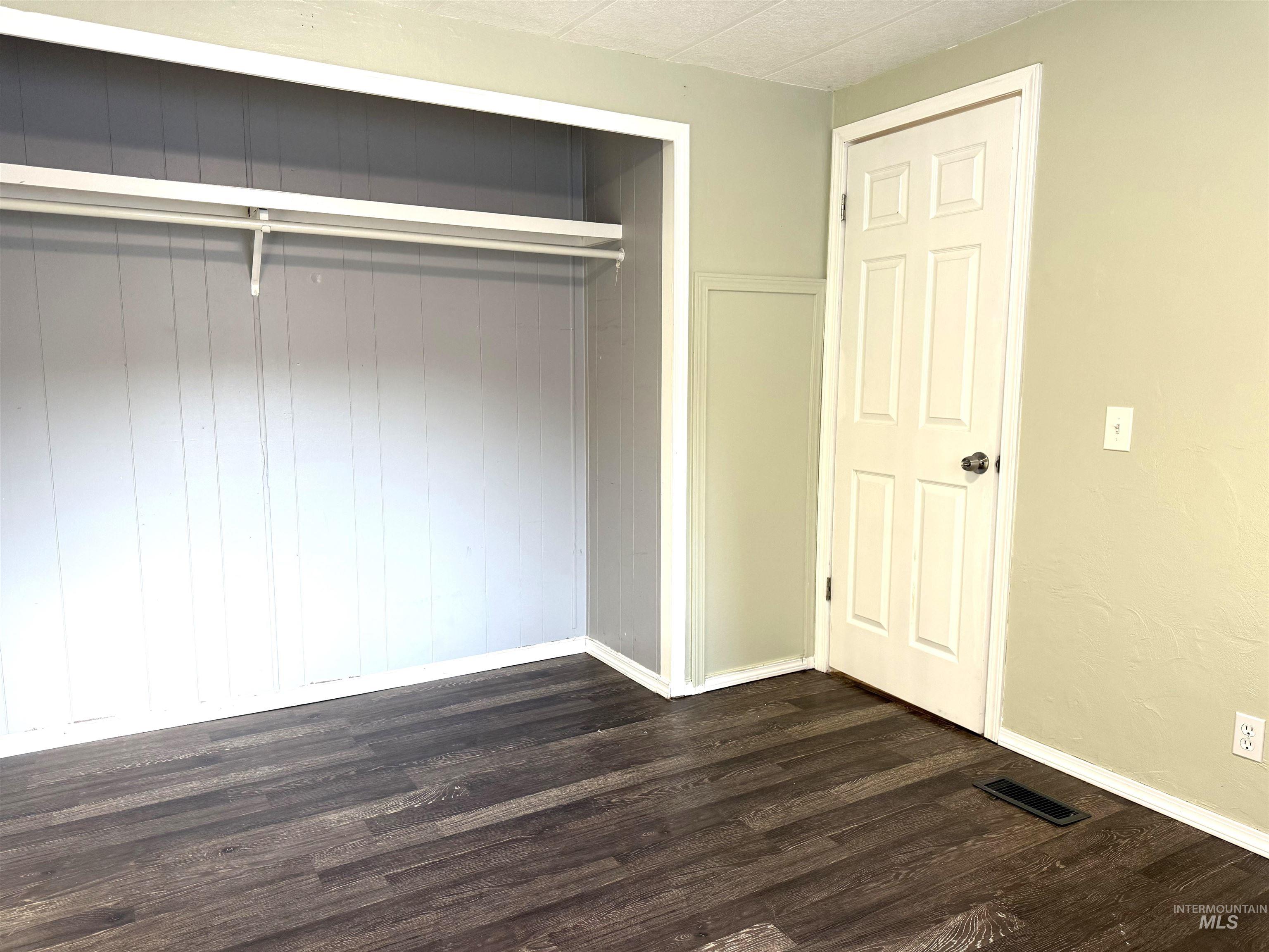 605 N Almon #20, Moscow, Idaho 83843, 2 Bedrooms, 2 Bathrooms, Residential For Sale, Price $29,900,MLS 98962512