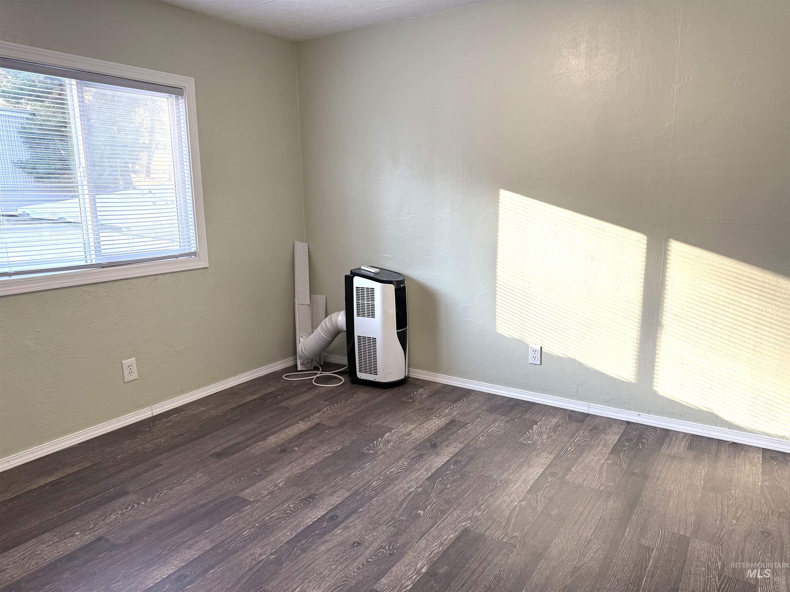 605 N Almon #20, Moscow, Idaho 83843, 2 Bedrooms, 2 Bathrooms, Residential For Sale, Price $29,900,MLS 98962512