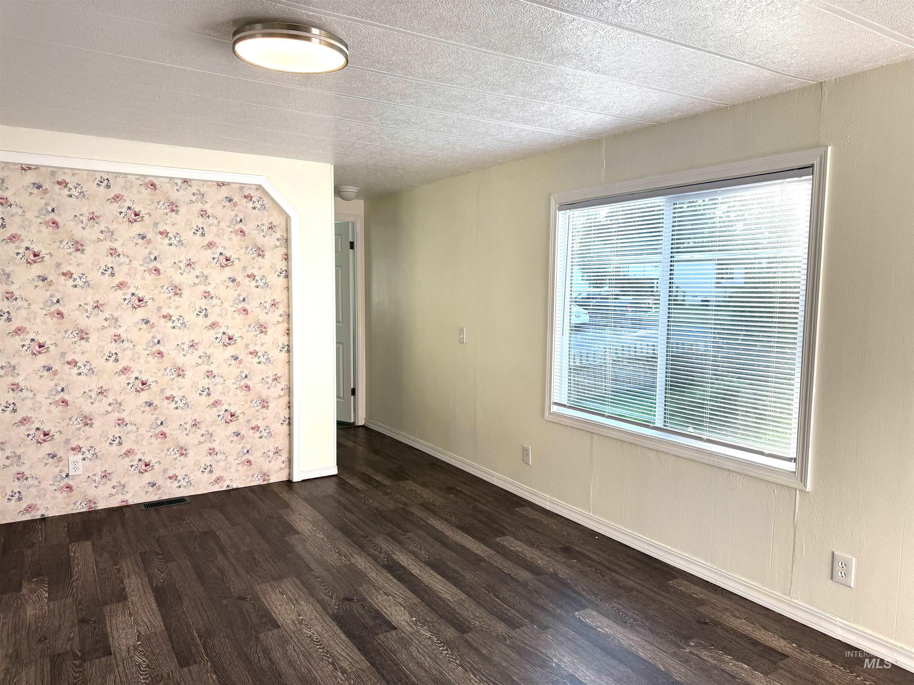 605 N Almon #20, Moscow, Idaho 83843, 2 Bedrooms, 2 Bathrooms, Residential For Sale, Price $29,900,MLS 98962512