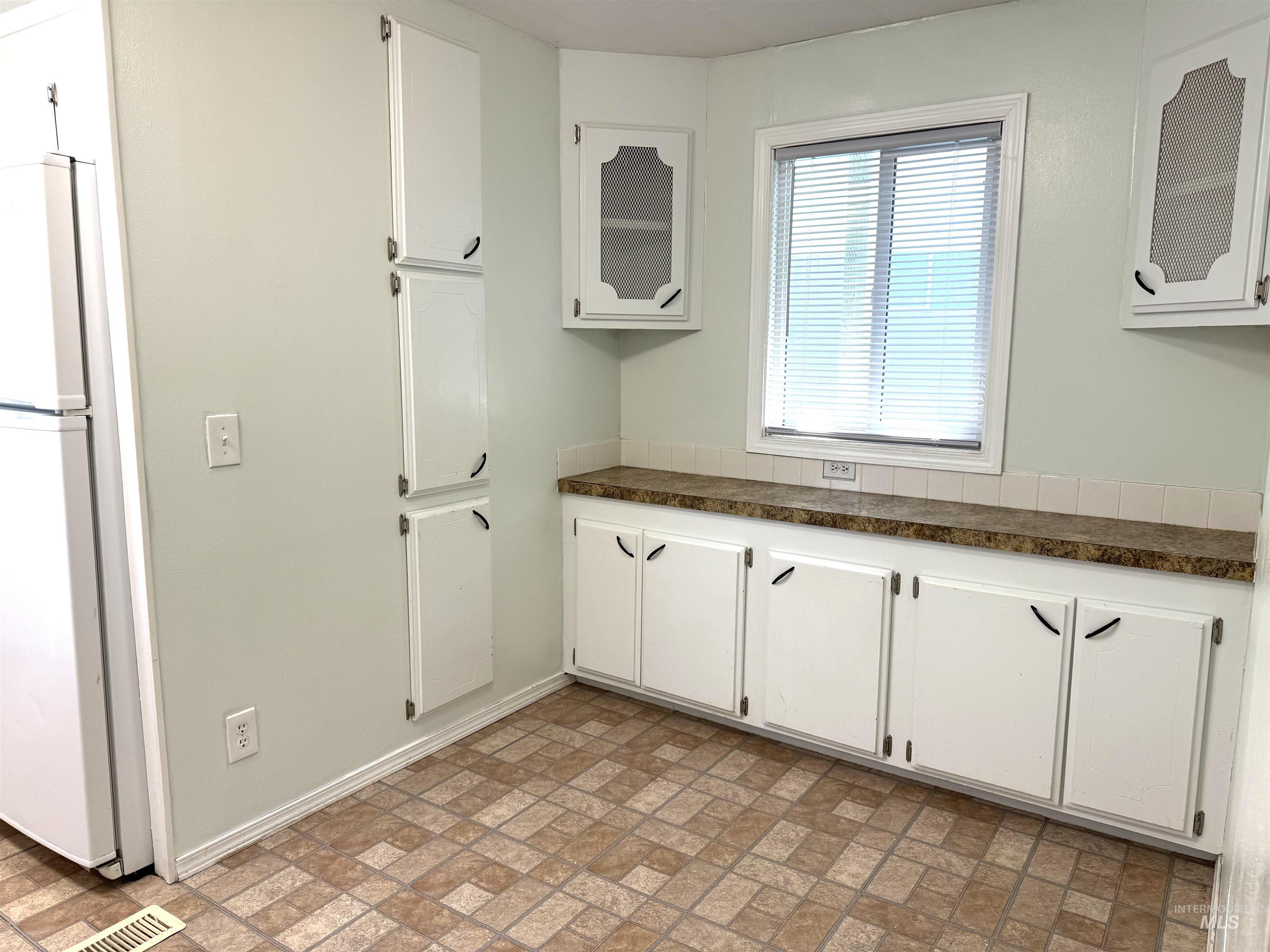 605 N Almon #20, Moscow, Idaho 83843, 2 Bedrooms, 2 Bathrooms, Residential For Sale, Price $29,900,MLS 98962512