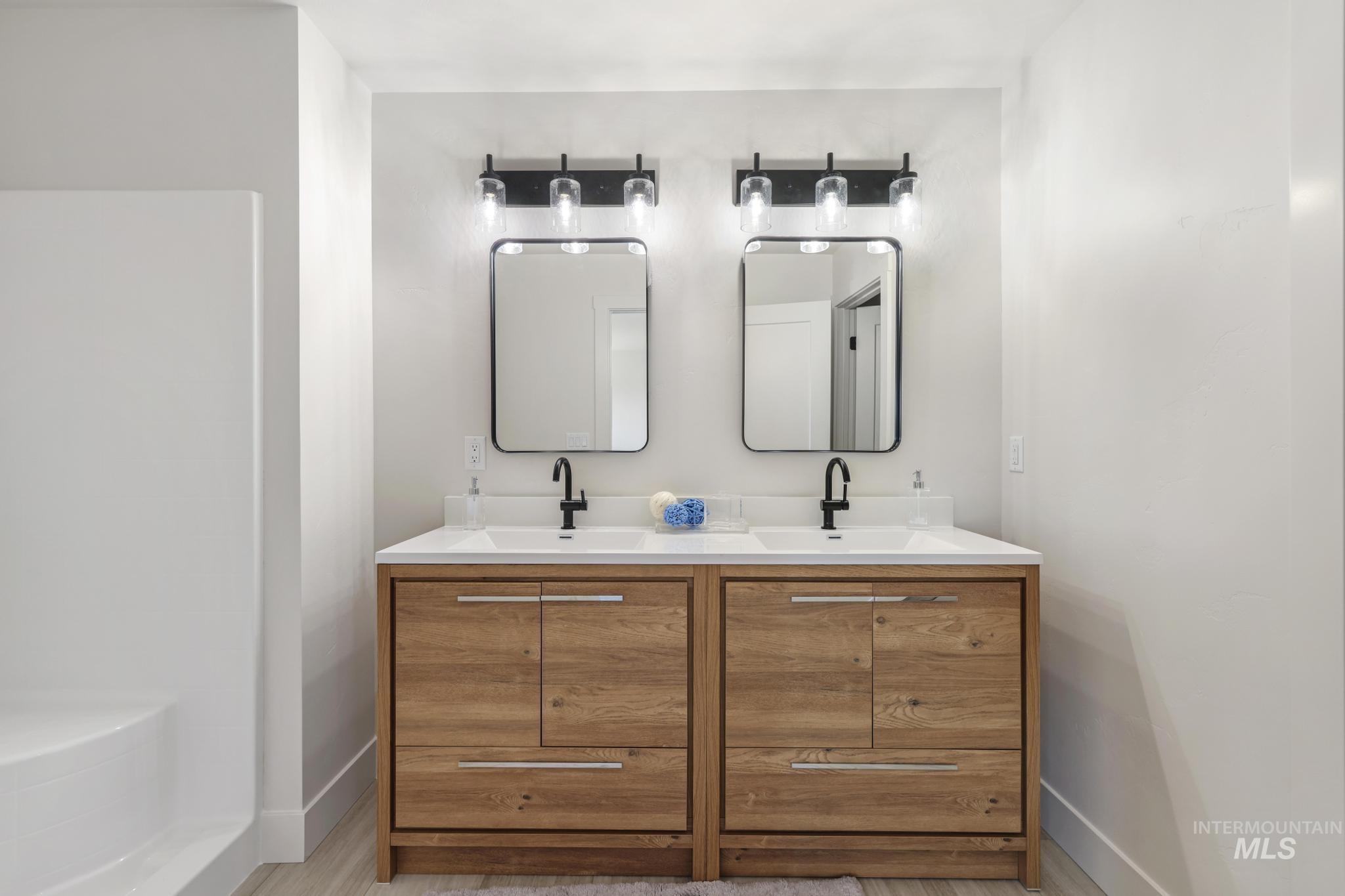 TBD Hollister, Hollister, Idaho 83301, 3 Bedrooms, 2 Bathrooms, Residential For Sale, Price $369,000,MLS 98962539