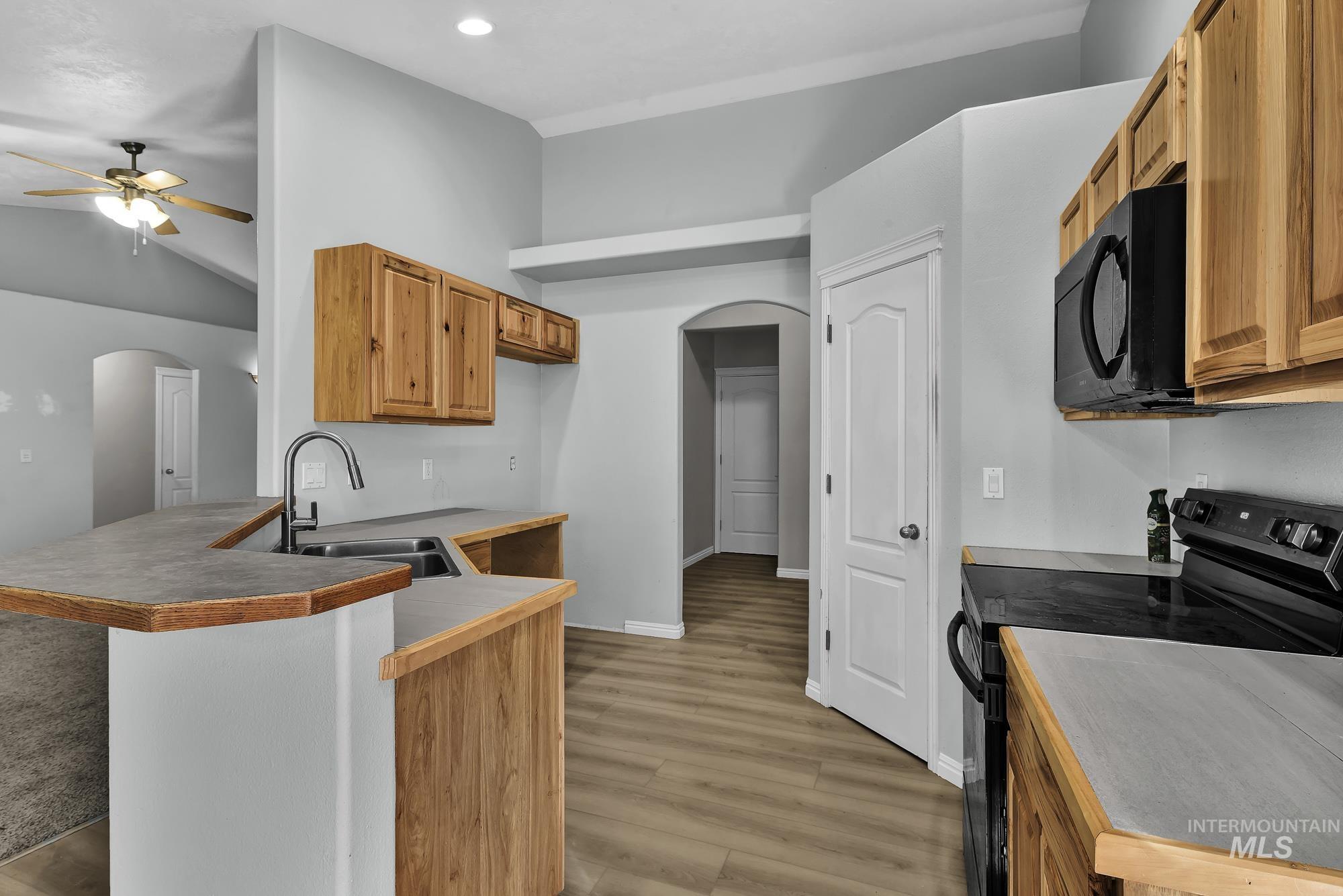 775 E Red Bud St, Kuna, Idaho 83634, 3 Bedrooms, 2 Bathrooms, Residential For Sale, Price $399,999,MLS 98962543