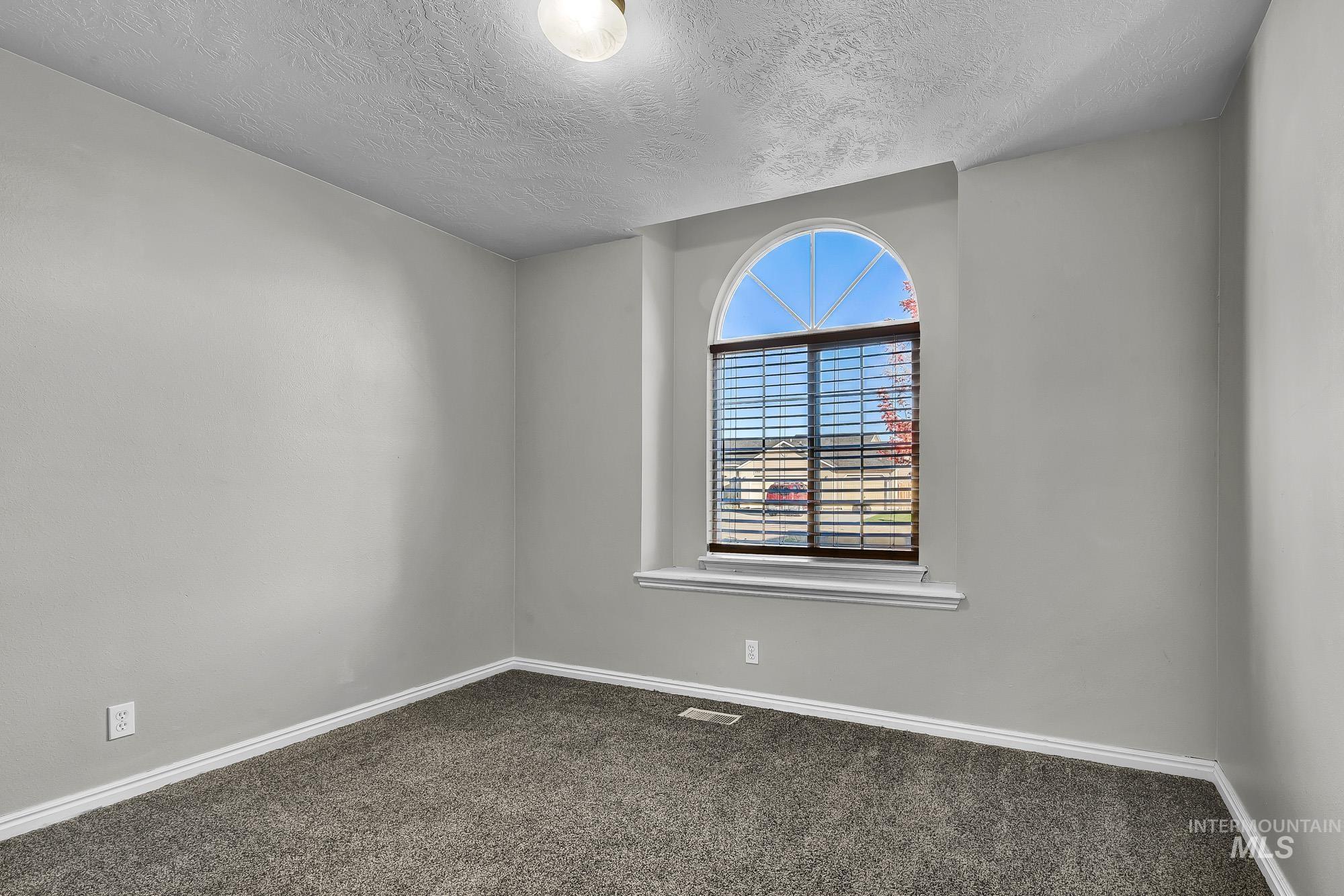 775 E Red Bud St, Kuna, Idaho 83634, 3 Bedrooms, 2 Bathrooms, Residential For Sale, Price $399,999,MLS 98962543