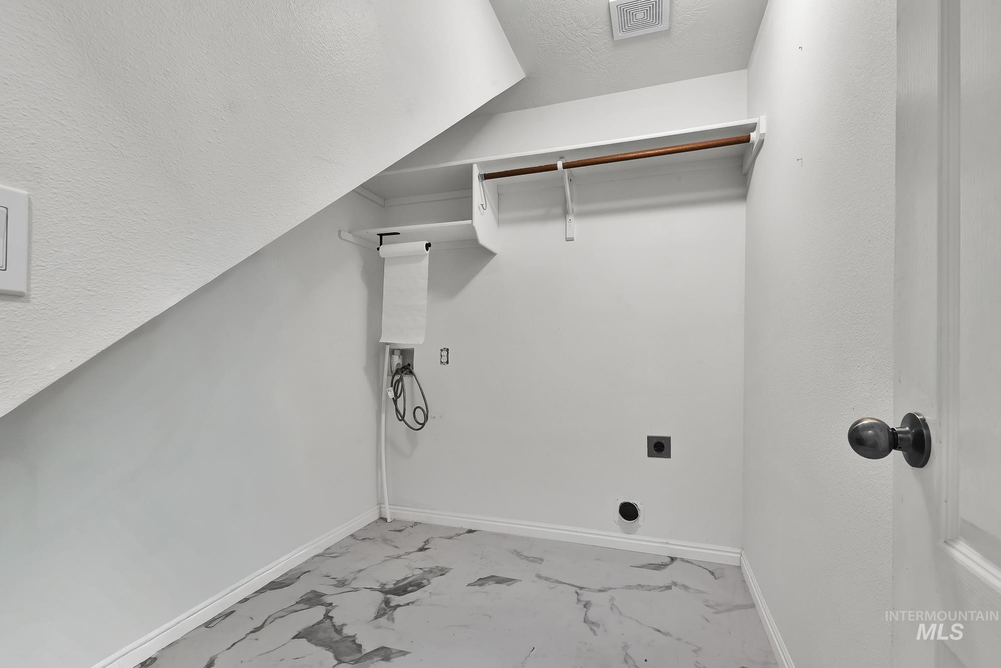 775 E Red Bud St, Kuna, Idaho 83634, 3 Bedrooms, 2 Bathrooms, Residential For Sale, Price $399,999,MLS 98962543