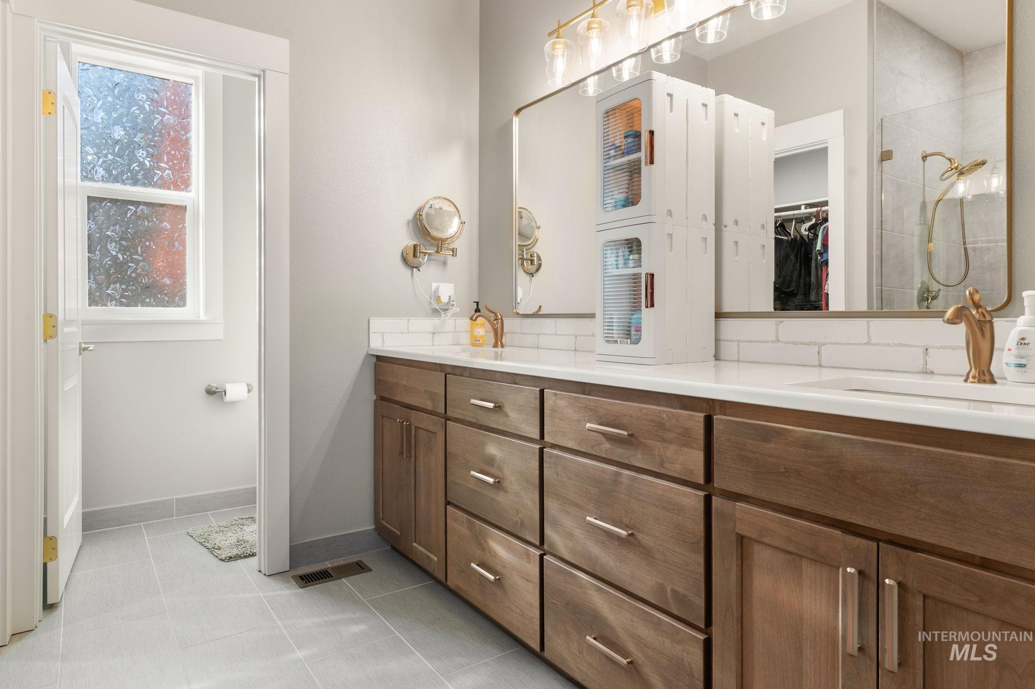 454 Valley Vista Blvd, Lewiston, Idaho 83501, 4 Bedrooms, 3 Bathrooms, Residential For Sale, Price $619,900,MLS 98962546