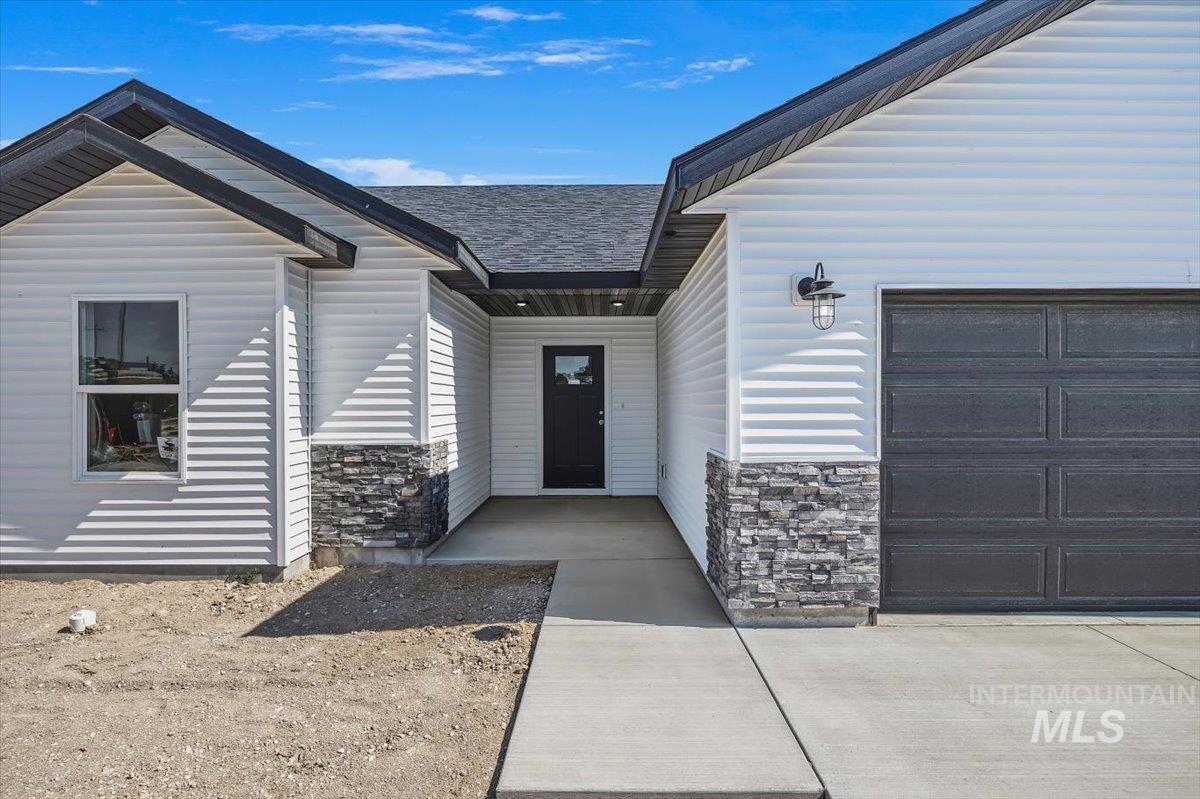 1504 Tverdy Lane, Buhl, Idaho 83316, 3 Bedrooms, 2 Bathrooms, Residential For Sale, Price $392,694, 98962562