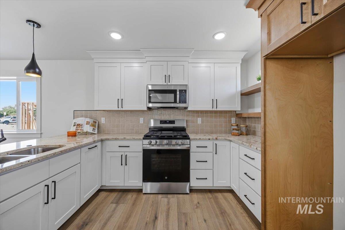 1504 Tverdy Lane, Buhl, Idaho 83316, 3 Bedrooms, 2 Bathrooms, Residential For Sale, Price $392,694, 98962562
