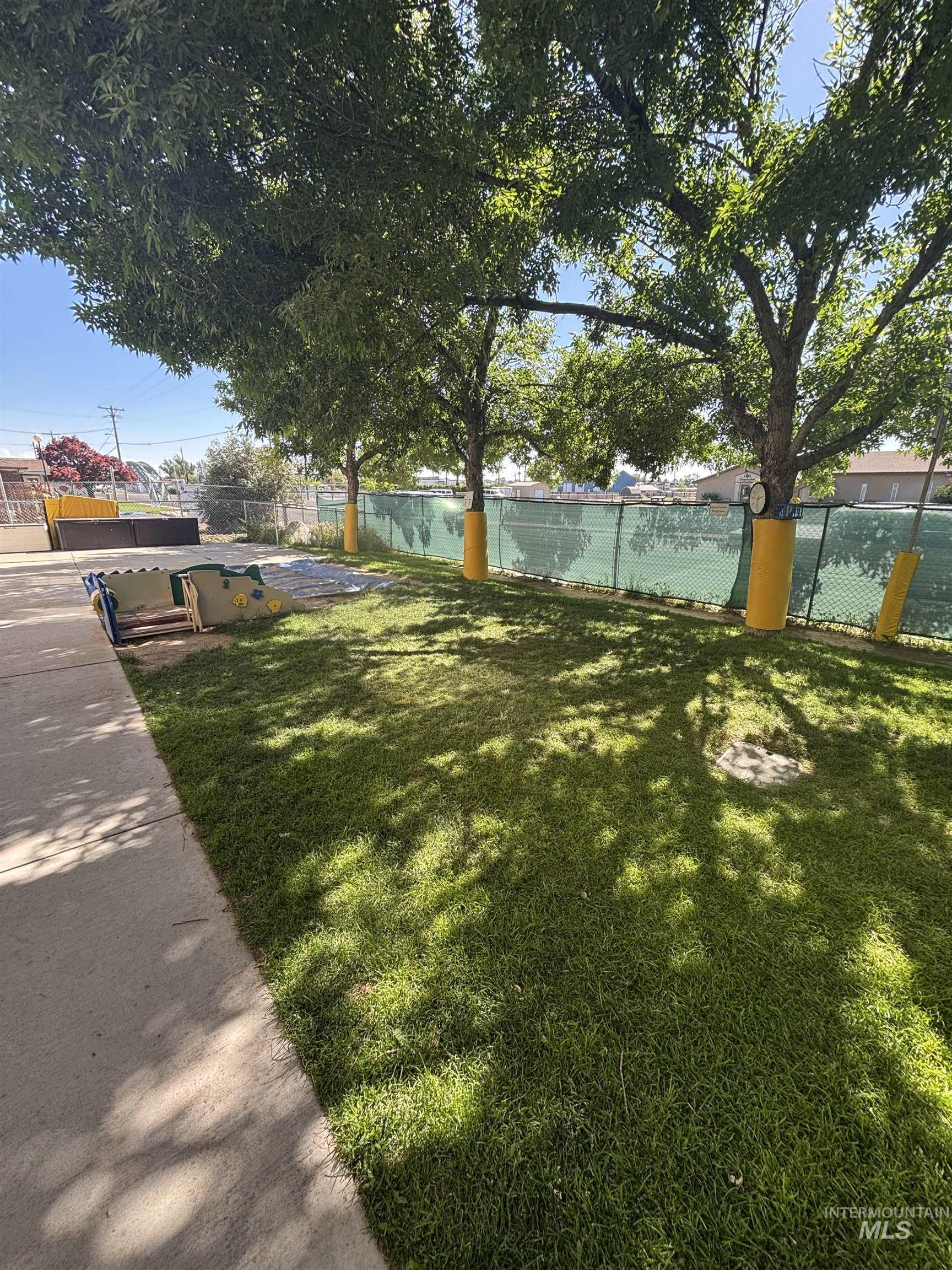 273 W Shoup Ave, Twin Falls, Idaho 83301, Business/Commercial For Sale, Price $229,824,MLS 98962565