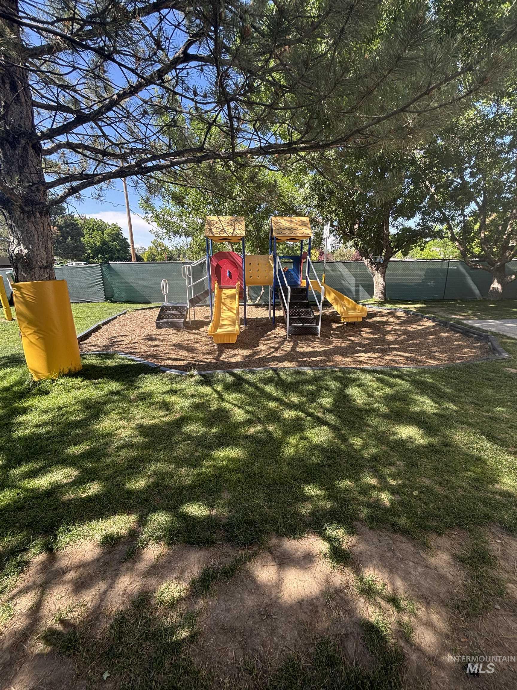 273 W Shoup Ave, Twin Falls, Idaho 83301, Business/Commercial For Sale, Price $229,824,MLS 98962565