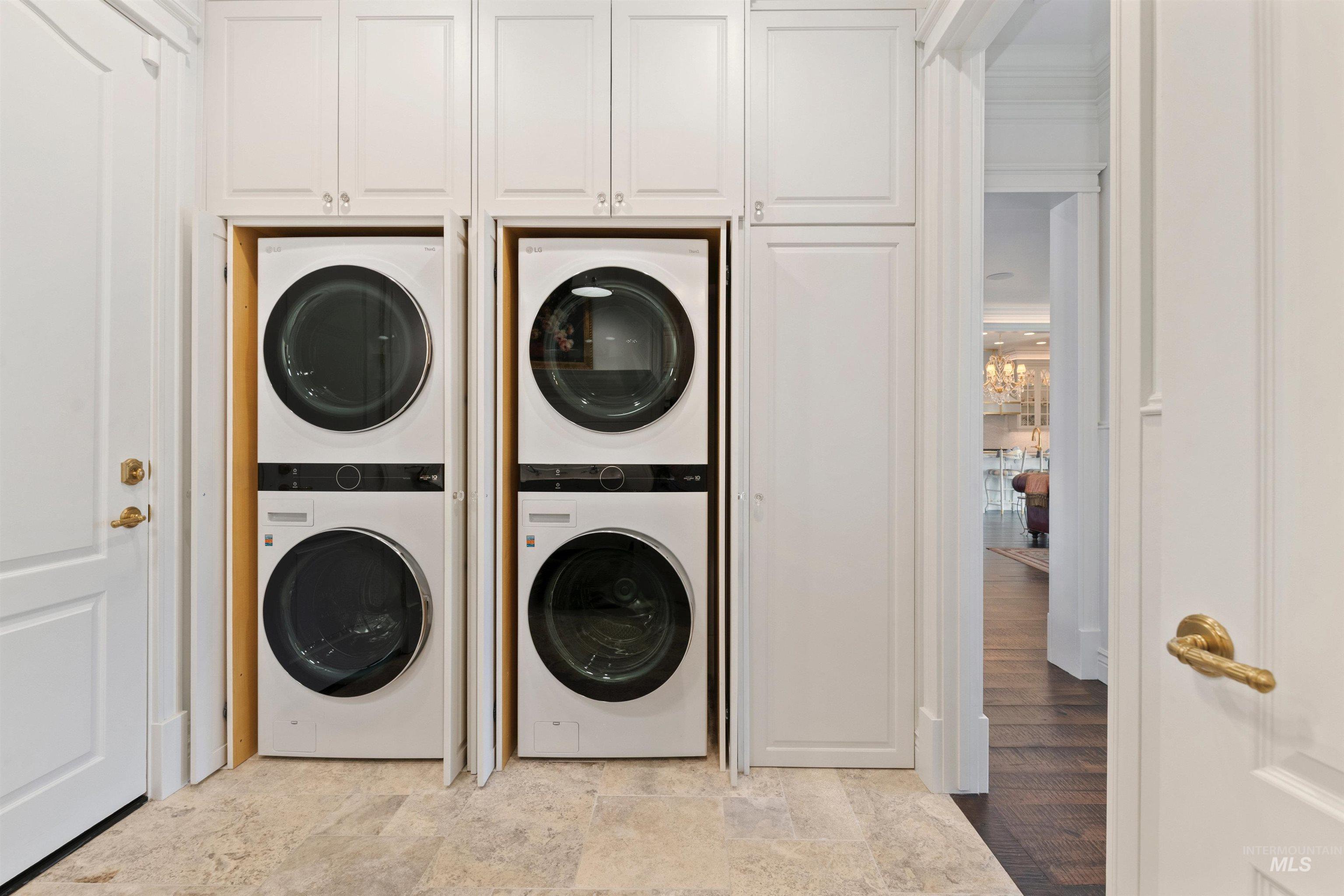 1781 E Garden Brook Drive, Eagle, Idaho 83616-7587, 5 Bedrooms, 4.5 Bathrooms, Residential For Sale, Price $2,999,900,MLS 98962581