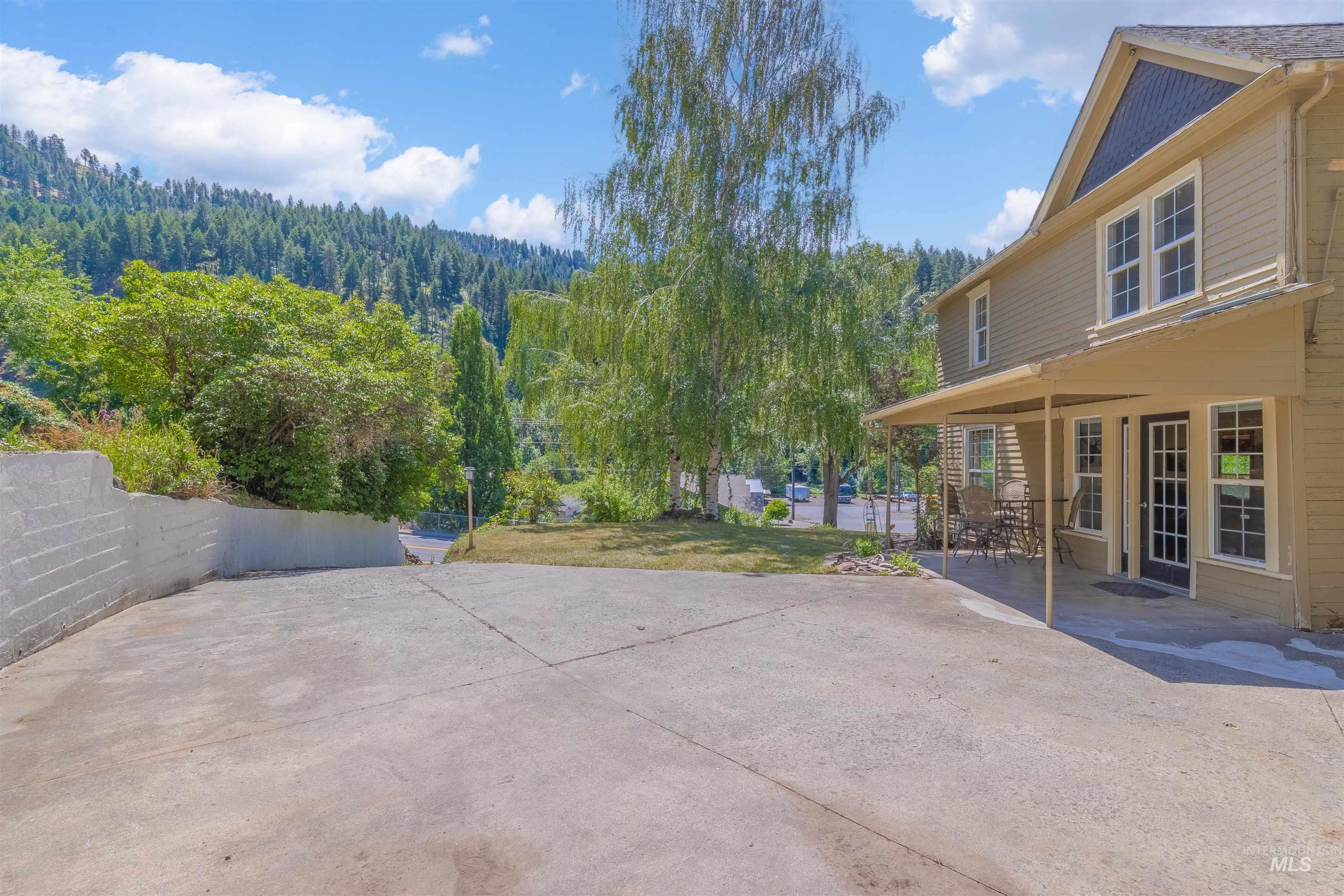 812 E Main Street, Kendrick, Idaho 83537, 4 Bedrooms, 2 Bathrooms, Residential For Sale, Price $294,000, 98962583