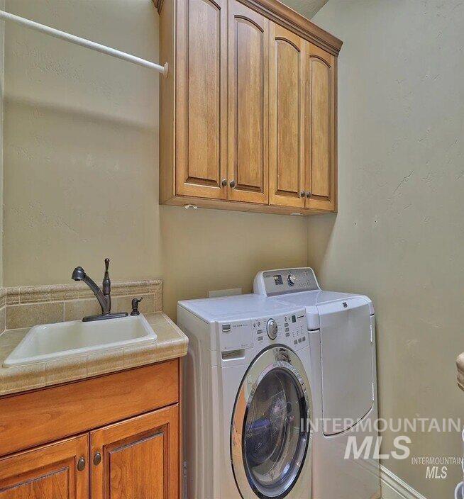 2680 E Mahoney, Meridian, Idaho 83646, 4 Bedrooms, 3 Bathrooms, Residential For Sale, Price $810,000,MLS 98962591