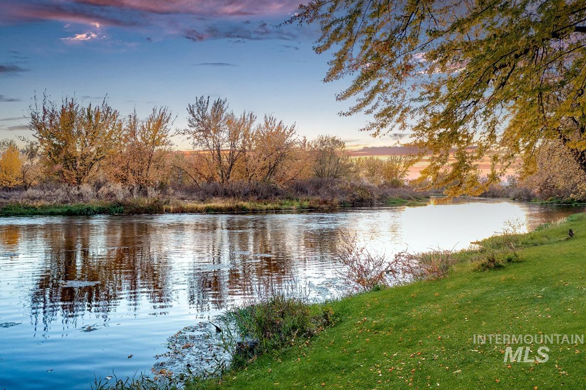 7051 Saddle Bred Way, Star, Idaho 83669, 3 Bedrooms, 2.5 Bathrooms, Residential Income For Sale, Price $1,399,900,MLS 98962608