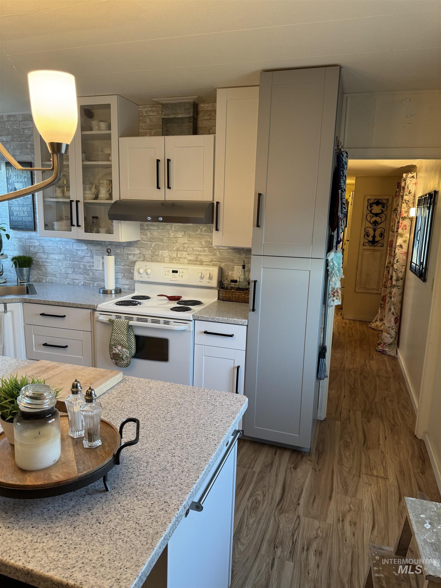 2015 6TH AVE, Clarkston, Washington 99403, 3 Bedrooms, 2 Bathrooms, Residential For Sale, Price $69,500,MLS 98962618