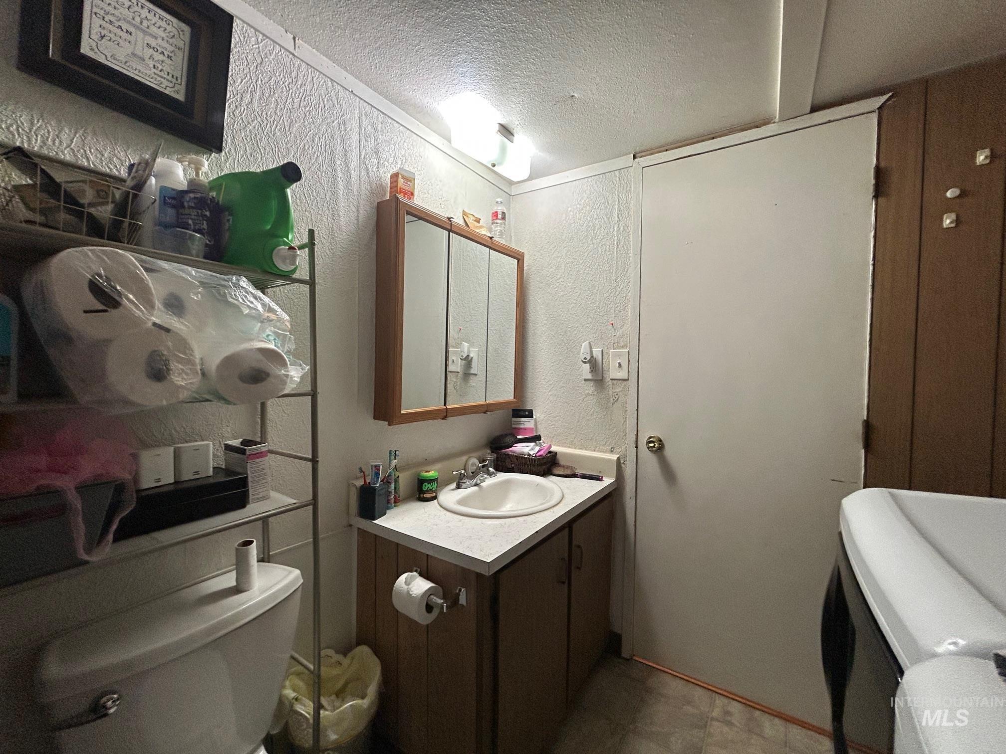 1383 Fair Street, Clarkston, Washington 99403, 2 Bedrooms, 1.5 Bathrooms, Residential For Sale, Price $34,999,MLS 98962622