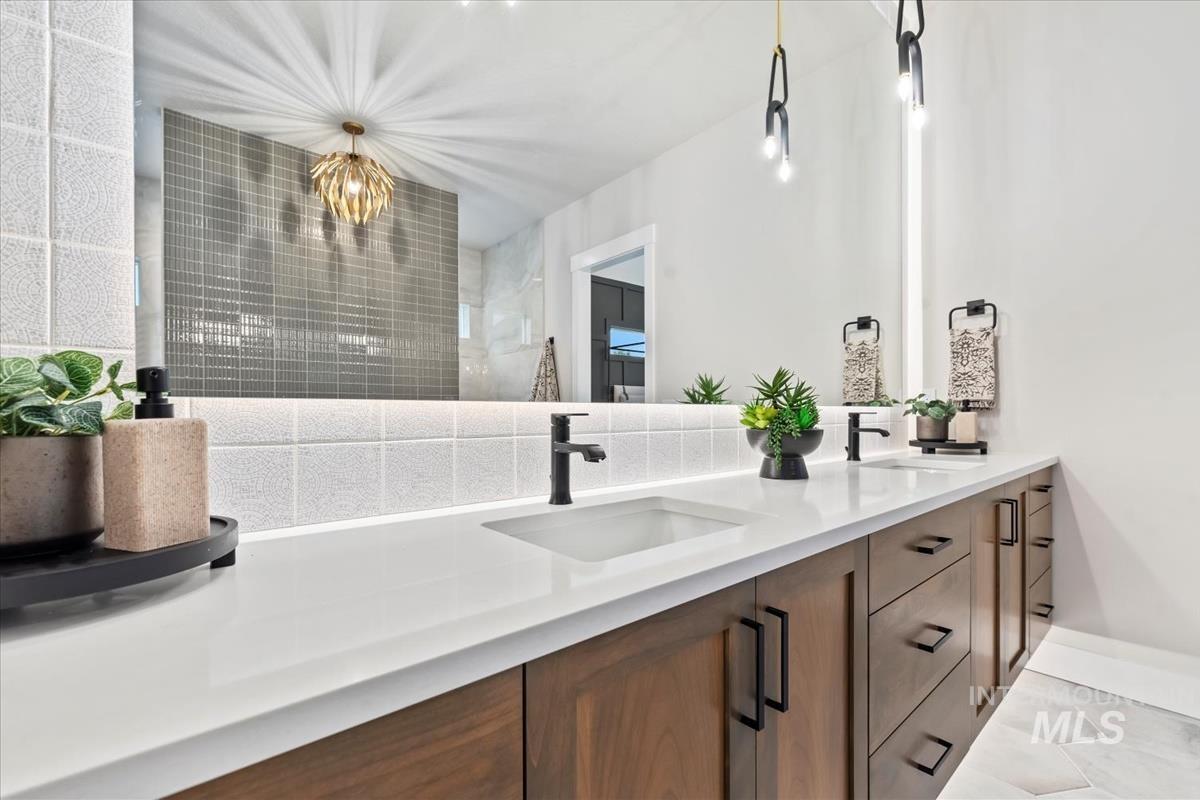 1934 W Yellowstone Dr, Eagle, Idaho 83616, 3 Bedrooms, 2.5 Bathrooms, Residential For Sale, Price $1,474,800,MLS 98962629