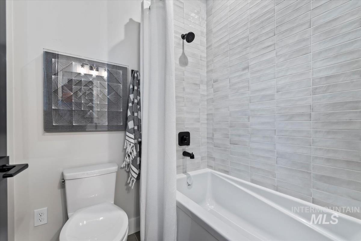 1934 W Yellowstone Dr, Eagle, Idaho 83616, 3 Bedrooms, 2.5 Bathrooms, Residential For Sale, Price $1,474,800,MLS 98962629