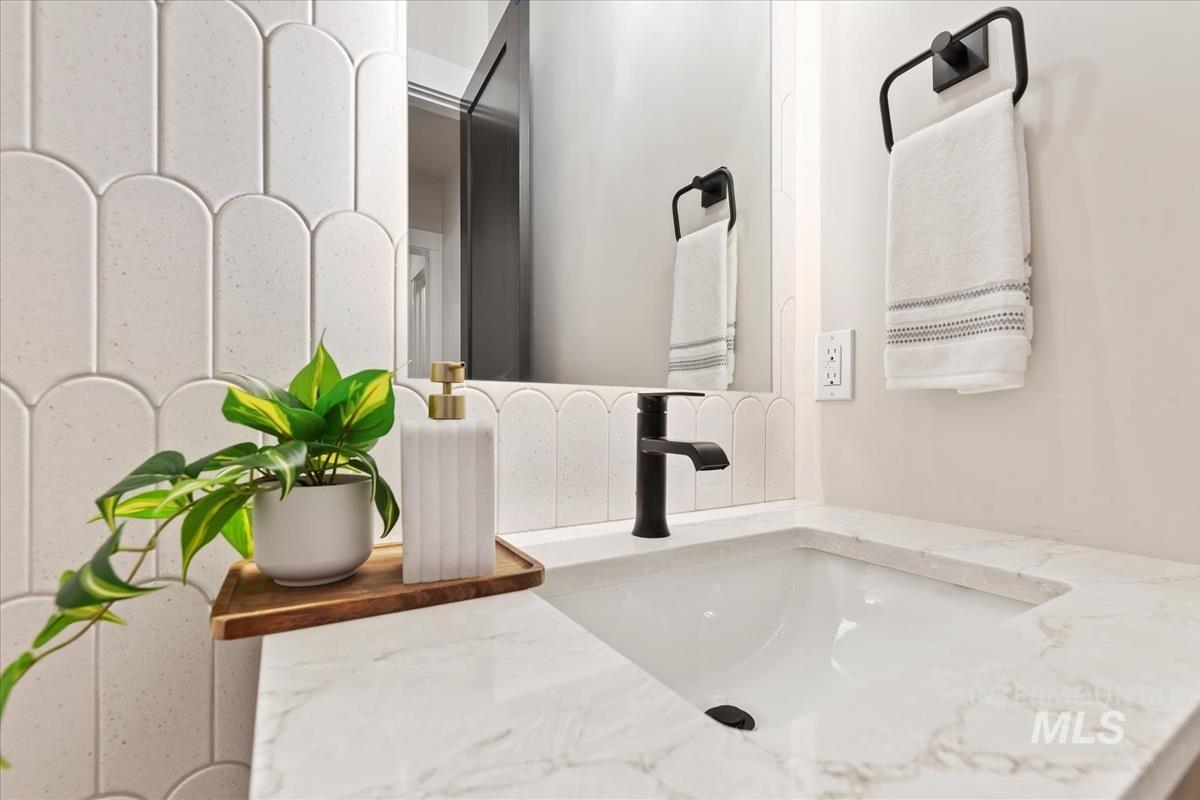 1934 W Yellowstone Dr, Eagle, Idaho 83616, 3 Bedrooms, 2.5 Bathrooms, Residential For Sale, Price $1,474,800,MLS 98962629