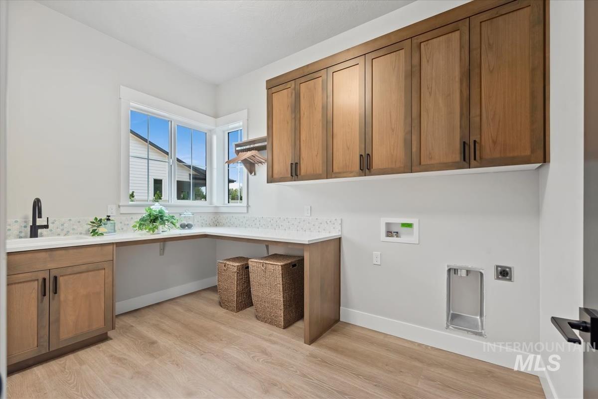 1934 W Yellowstone Dr, Eagle, Idaho 83616, 3 Bedrooms, 2.5 Bathrooms, Residential For Sale, Price $1,474,800,MLS 98962629