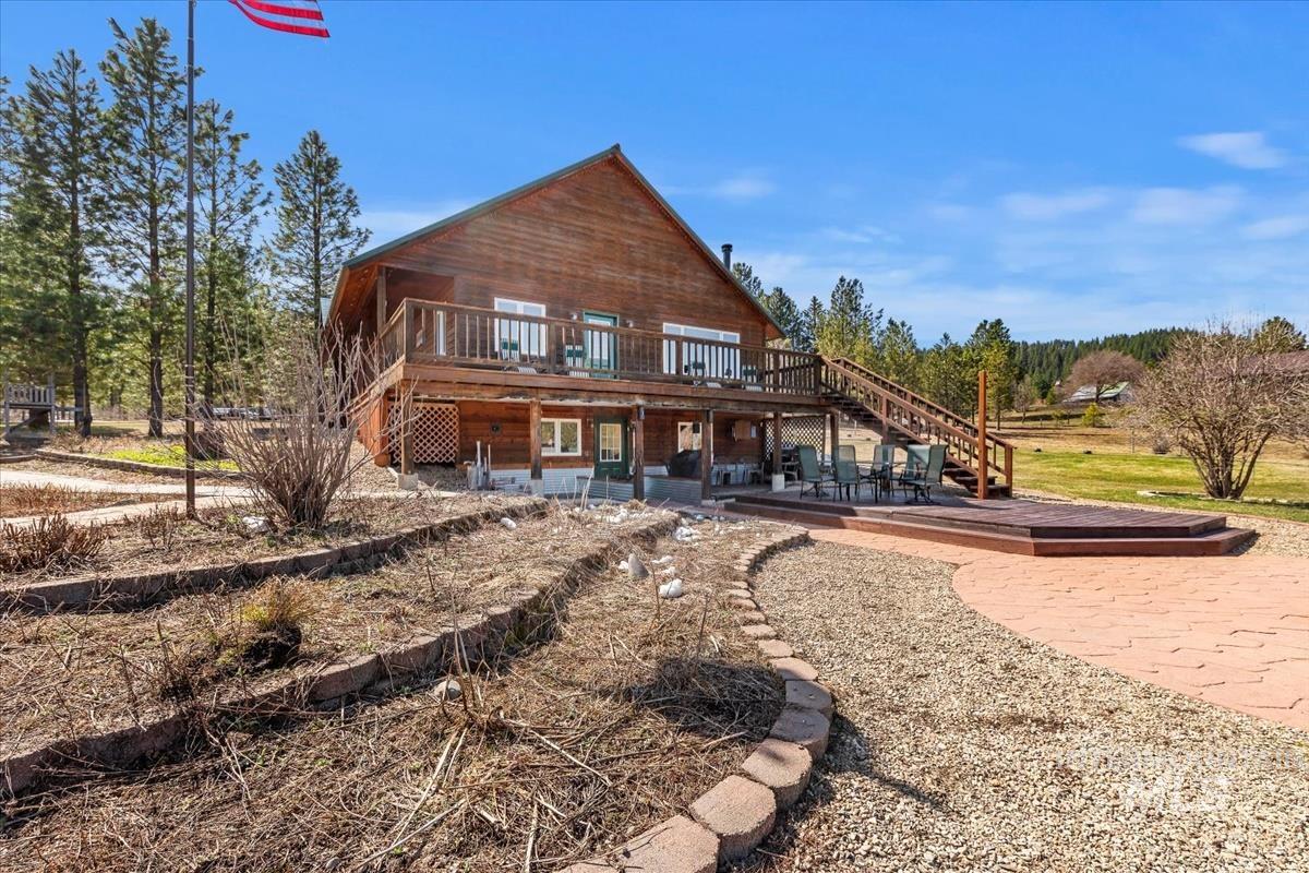69 Scriver Bluff Rd, Garden Valley, Idaho 83622, 3 Bedrooms, 3 Bathrooms, Residential For Sale, Price $910,000,MLS 98962669