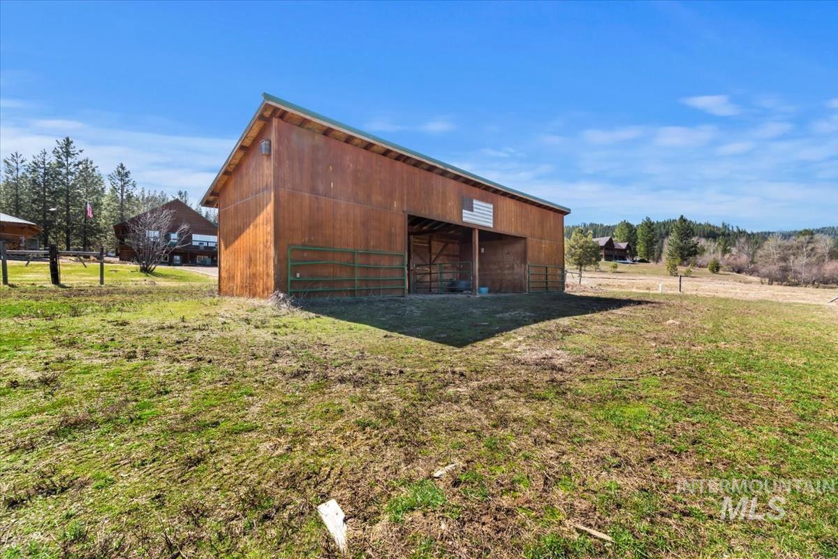 69 Scriver Bluff Rd, Garden Valley, Idaho 83622, 3 Bedrooms, 3 Bathrooms, Residential For Sale, Price $910,000,MLS 98962669