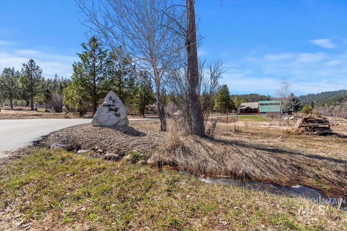 69 Scriver Bluff Rd, Garden Valley, Idaho 83622, 3 Bedrooms, 3 Bathrooms, Residential For Sale, Price $910,000,MLS 98962669
