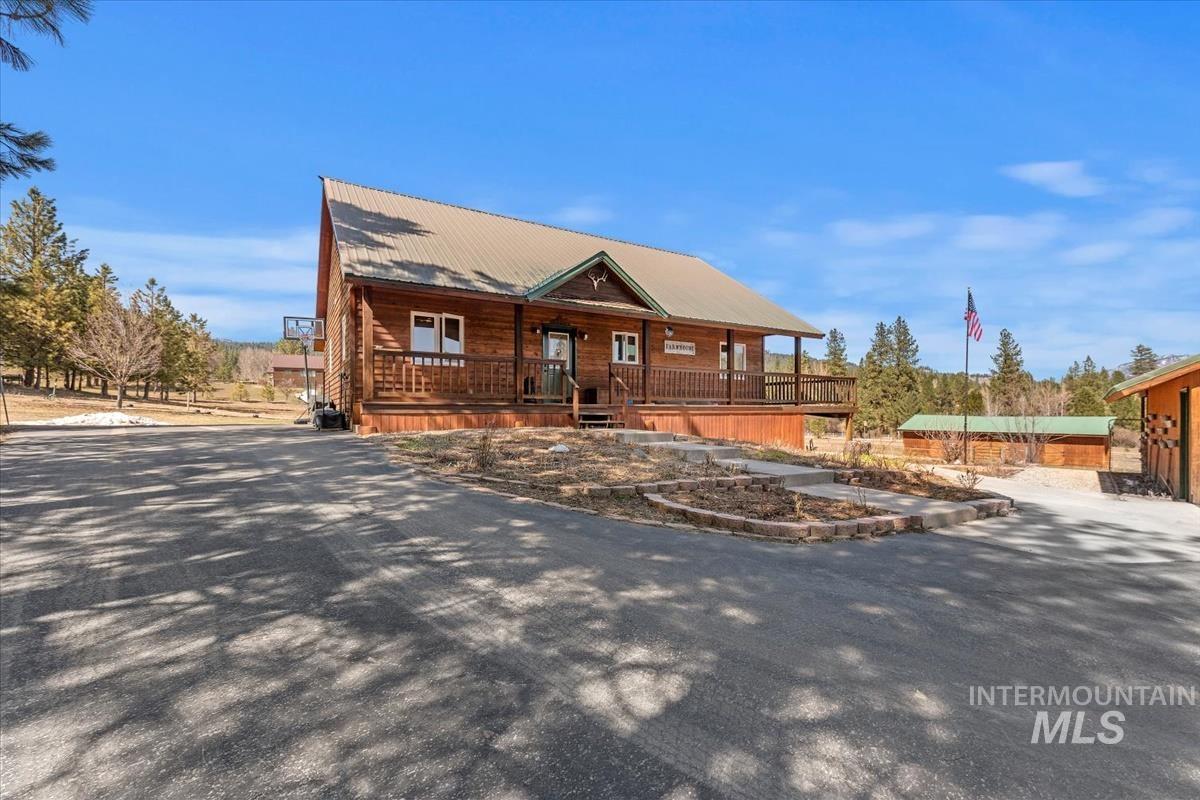 69 Scriver Bluff Rd, Garden Valley, Idaho 83622, 3 Bedrooms, 3 Bathrooms, Residential For Sale, Price $910,000,MLS 98962669