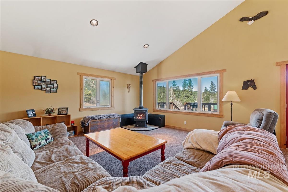 69 Scriver Bluff Rd, Garden Valley, Idaho 83622, 3 Bedrooms, 3 Bathrooms, Residential For Sale, Price $910,000,MLS 98962669