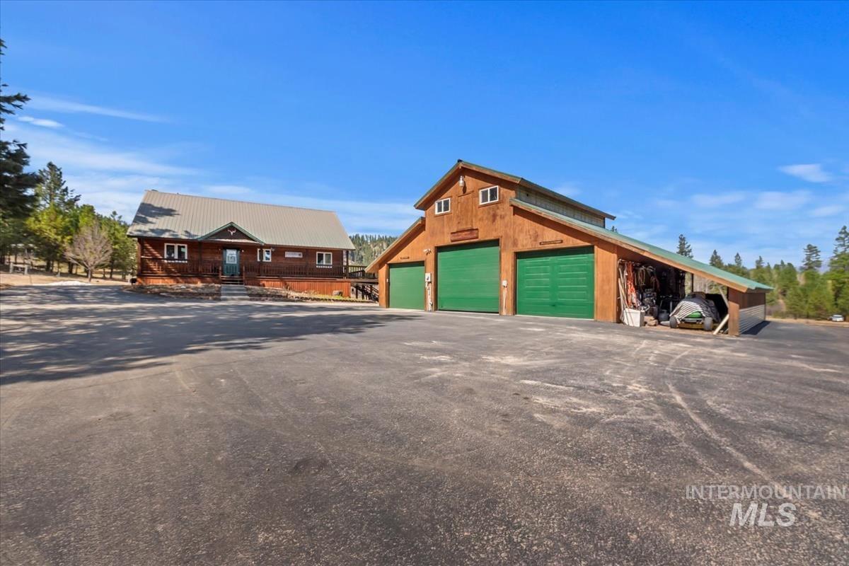 69 Scriver Bluff Rd, Garden Valley, Idaho 83622, 3 Bedrooms, 3 Bathrooms, Residential For Sale, Price $910,000,MLS 98962669