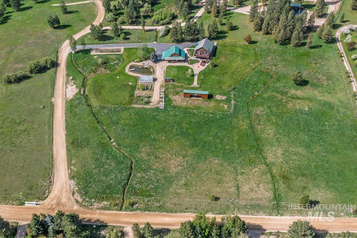 69 Scriver Bluff Rd, Garden Valley, Idaho 83622, 3 Bedrooms, 3 Bathrooms, Residential For Sale, Price $910,000,MLS 98962669