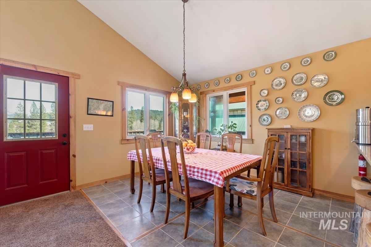 69 Scriver Bluff Rd, Garden Valley, Idaho 83622, 3 Bedrooms, 3 Bathrooms, Residential For Sale, Price $910,000,MLS 98962669