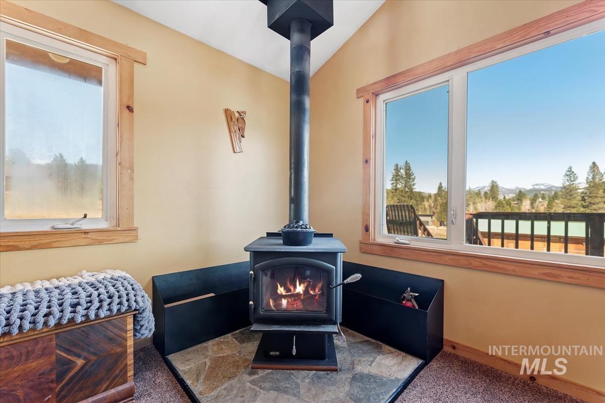 69 Scriver Bluff Rd, Garden Valley, Idaho 83622, 3 Bedrooms, 3 Bathrooms, Residential For Sale, Price $910,000,MLS 98962669