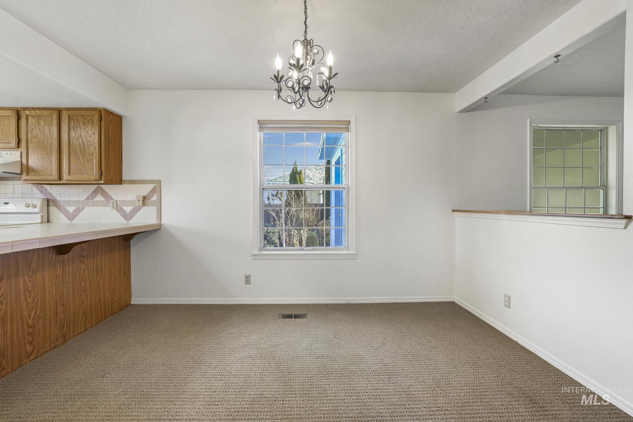 806 Hiawatha Way, Twin Falls, Idaho 83301, 4 Bedrooms, 2.5 Bathrooms, Residential For Sale, Price $375,000, 98962689