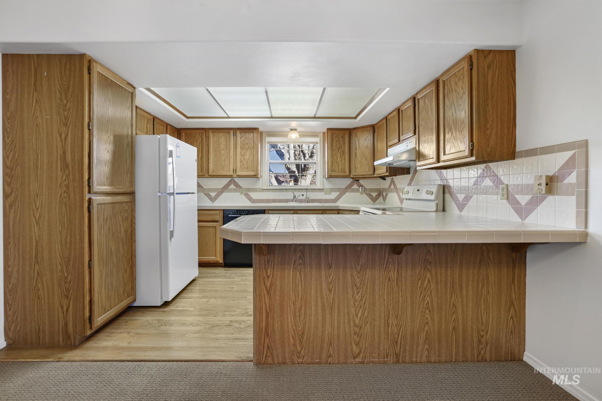 806 Hiawatha Way, Twin Falls, Idaho 83301, 4 Bedrooms, 2.5 Bathrooms, Residential For Sale, Price $375,000, 98962689