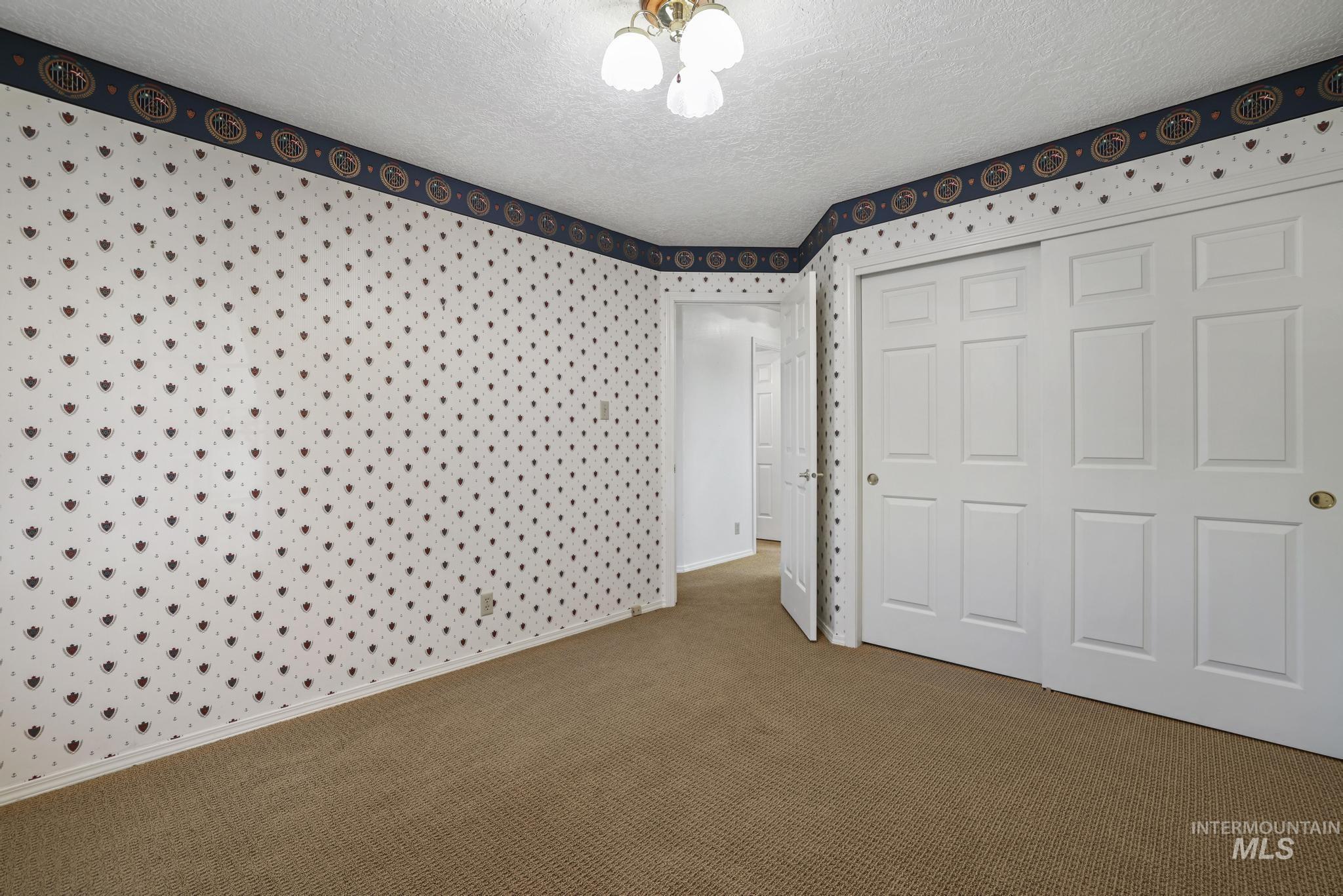 806 Hiawatha Way, Twin Falls, Idaho 83301, 4 Bedrooms, 2.5 Bathrooms, Residential For Sale, Price $375,000, 98962689