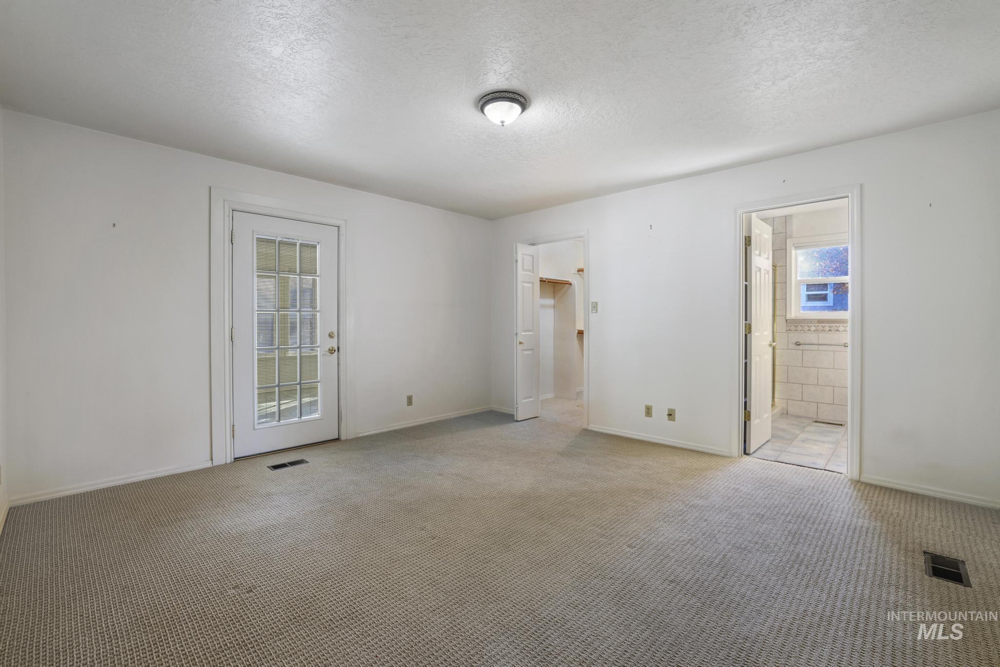 806 Hiawatha Way, Twin Falls, Idaho 83301, 4 Bedrooms, 2.5 Bathrooms, Residential For Sale, Price $375,000, 98962689