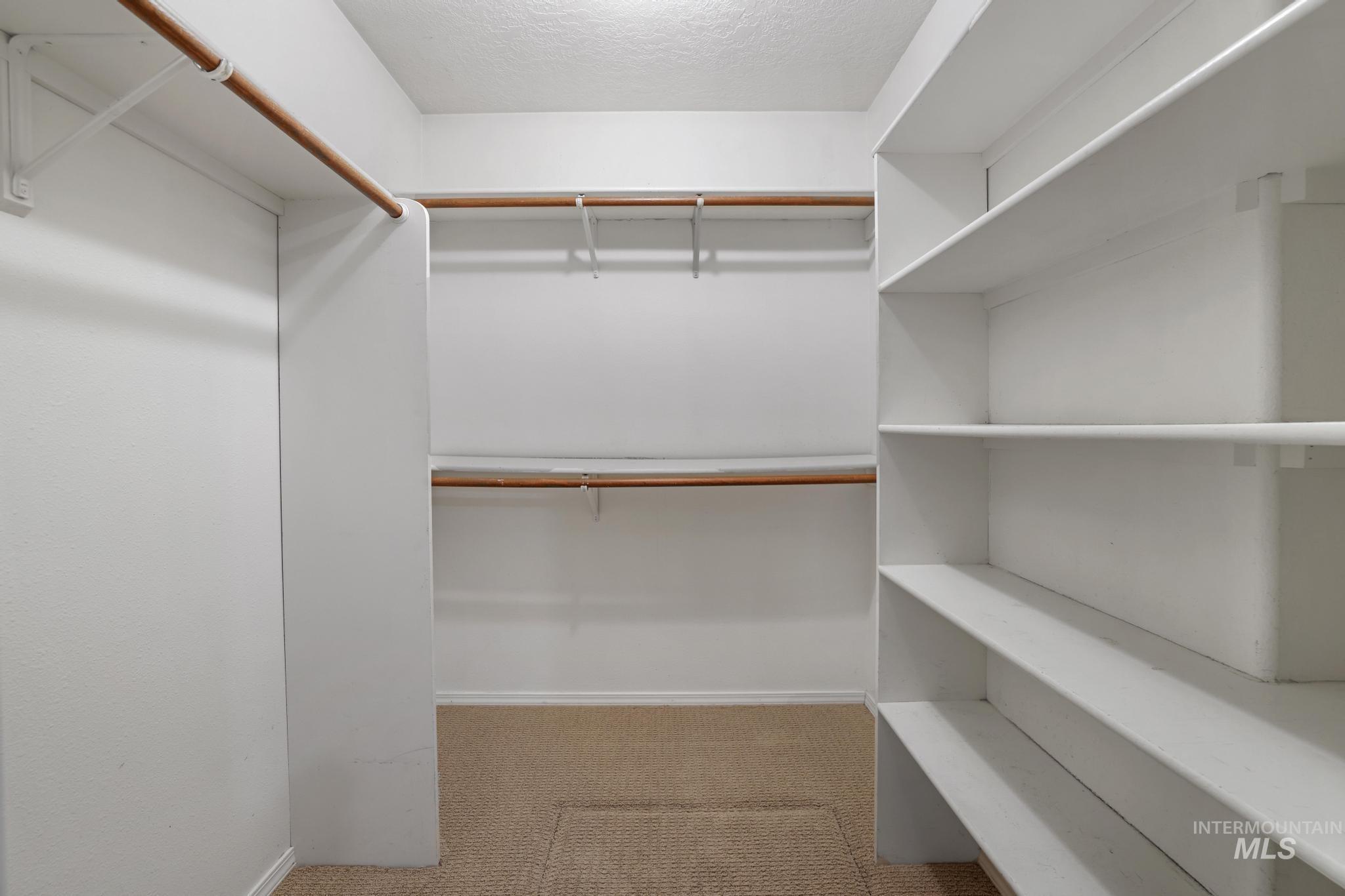 806 Hiawatha Way, Twin Falls, Idaho 83301, 4 Bedrooms, 2.5 Bathrooms, Residential For Sale, Price $375,000, 98962689