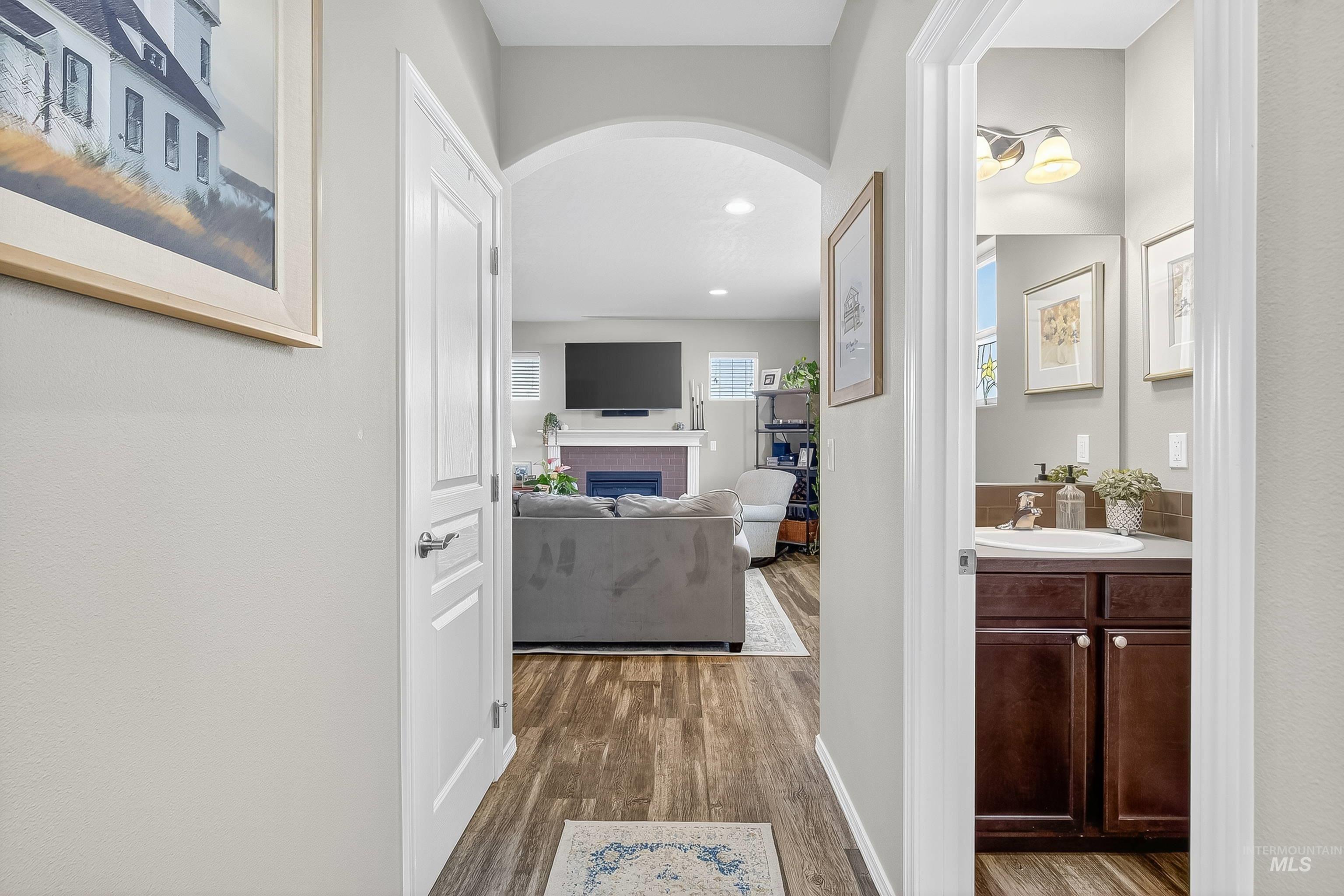 1717 Pioneer Drive, Lewiston, Idaho 83501, 3 Bedrooms, 3 Bathrooms, Residential For Sale, Price $475,000,MLS 98962693