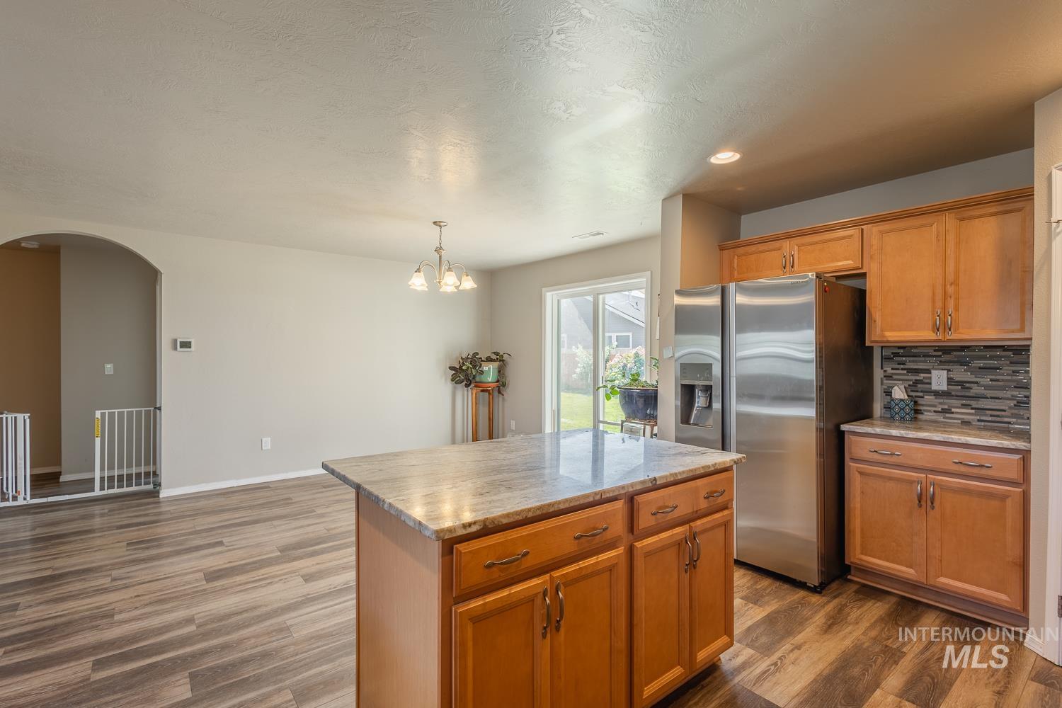 1105 E Shady Ridge Dr, Kuna, Idaho 83634, 5 Bedrooms, 2.5 Bathrooms, Residential For Sale, Price $485,000,MLS 98962725