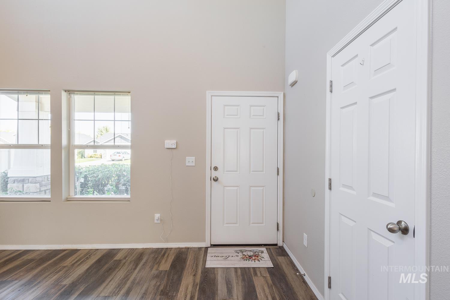 1105 E Shady Ridge Dr, Kuna, Idaho 83634, 5 Bedrooms, 2.5 Bathrooms, Residential For Sale, Price $485,000,MLS 98962725