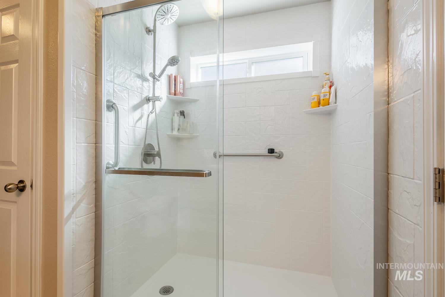 1105 E Shady Ridge Dr, Kuna, Idaho 83634, 5 Bedrooms, 2.5 Bathrooms, Residential For Sale, Price $485,000,MLS 98962725