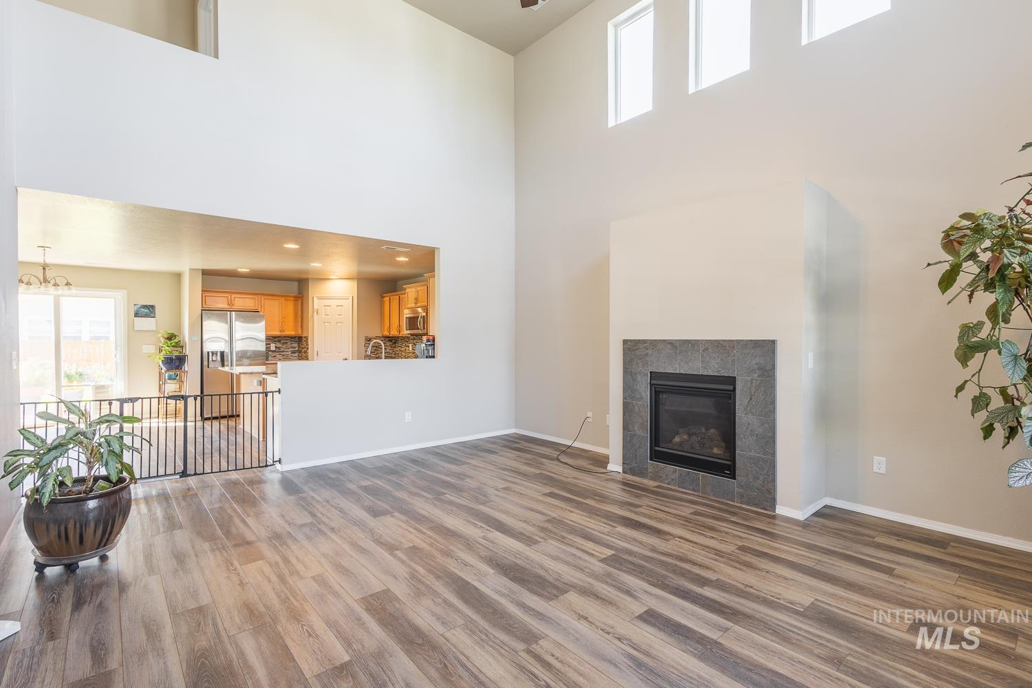 1105 E Shady Ridge Dr, Kuna, Idaho 83634, 5 Bedrooms, 2.5 Bathrooms, Residential For Sale, Price $485,000,MLS 98962725