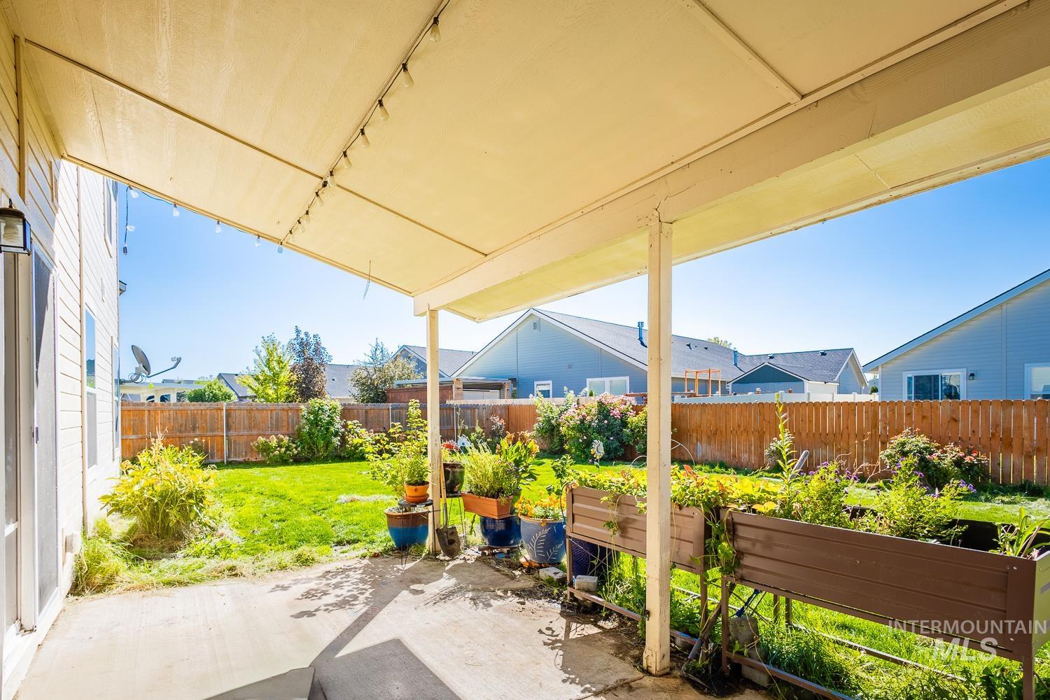 1105 E Shady Ridge Dr, Kuna, Idaho 83634, 5 Bedrooms, 2.5 Bathrooms, Residential For Sale, Price $485,000,MLS 98962725