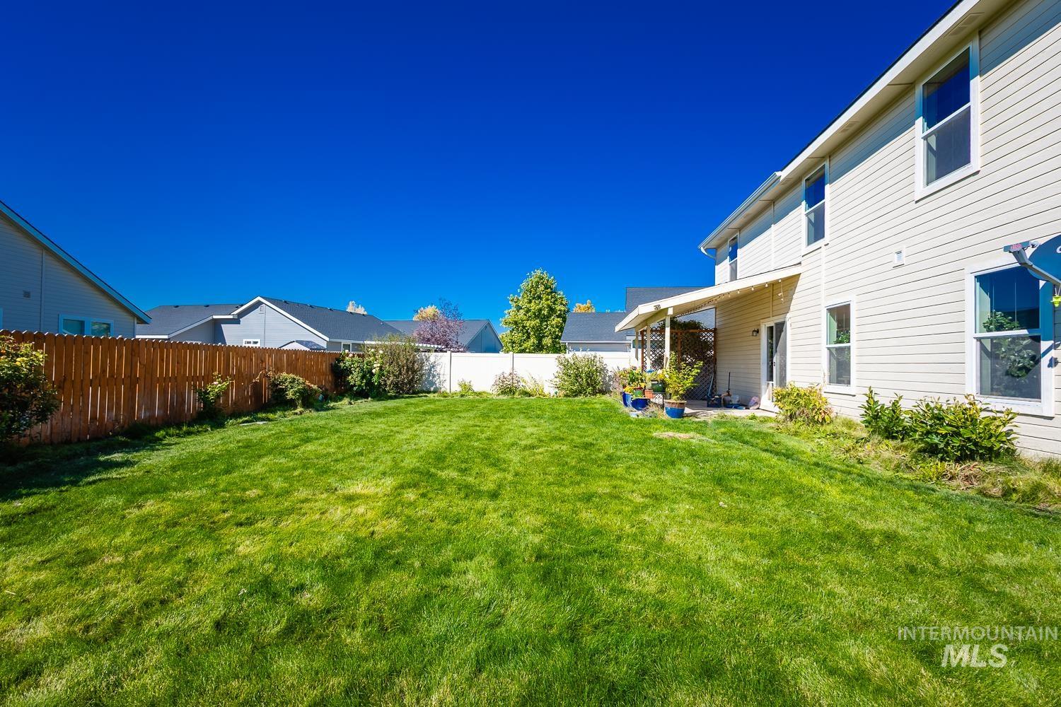 1105 E Shady Ridge Dr, Kuna, Idaho 83634, 5 Bedrooms, 2.5 Bathrooms, Residential For Sale, Price $485,000,MLS 98962725