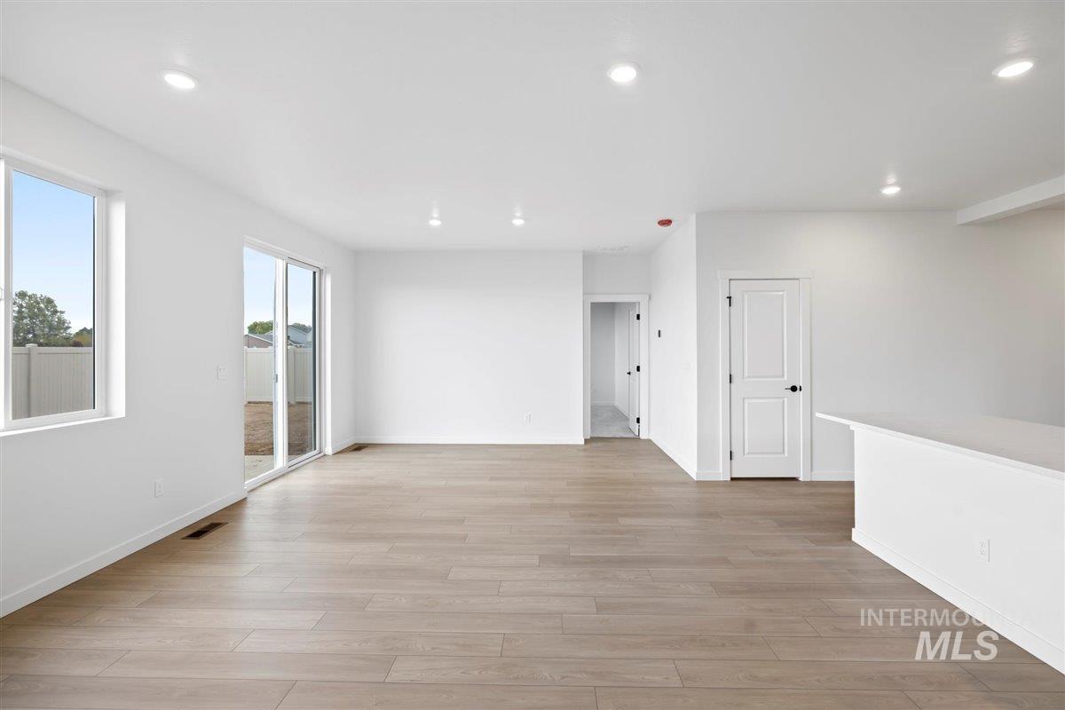 20663 Krantze Ave, Caldwell, Idaho 83605, 4 Bedrooms, 2 Bathrooms, Residential For Sale, Price $408,878,MLS 98962727