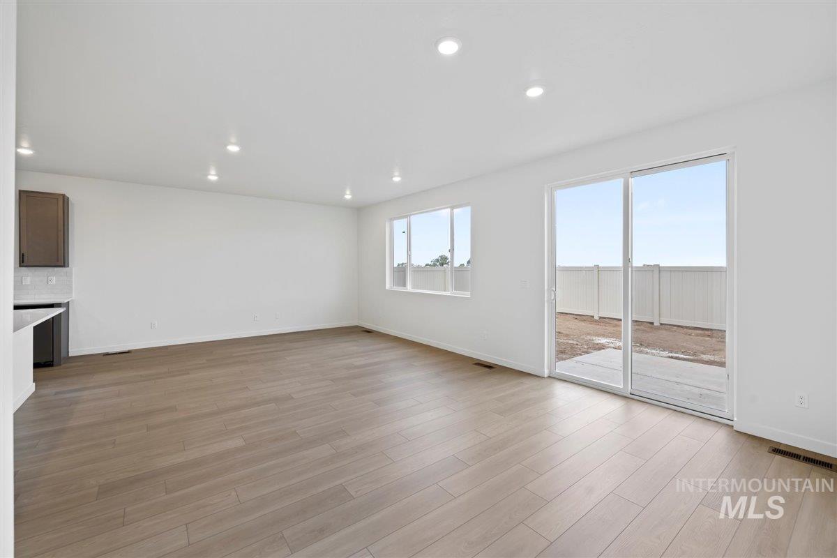 20663 Krantze Ave, Caldwell, Idaho 83605, 4 Bedrooms, 2 Bathrooms, Residential For Sale, Price $408,878,MLS 98962727