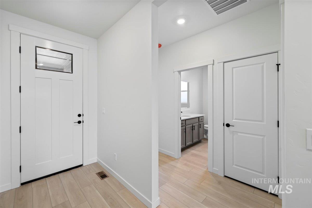 20663 Krantze Ave, Caldwell, Idaho 83605, 4 Bedrooms, 2 Bathrooms, Residential For Sale, Price $408,878,MLS 98962727