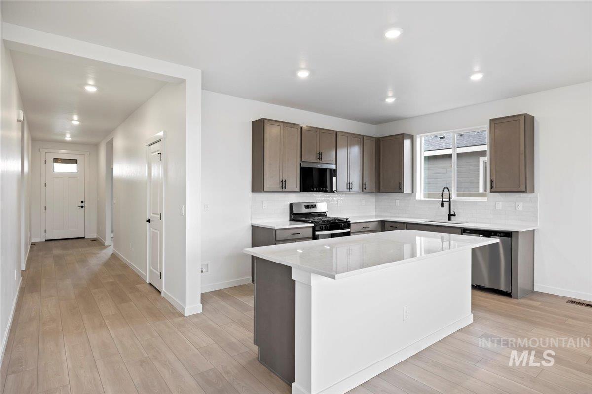 20663 Krantze Ave, Caldwell, Idaho 83605, 4 Bedrooms, 2 Bathrooms, Residential For Sale, Price $408,878,MLS 98962727