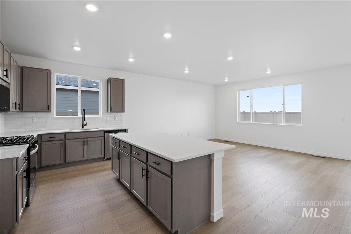 20663 Krantze Ave, Caldwell, Idaho 83605, 4 Bedrooms, 2 Bathrooms, Residential For Sale, Price $408,878,MLS 98962727